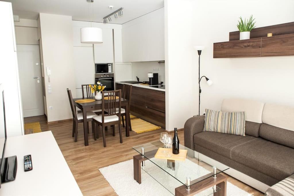 Liszt Apartman Gyor Exterior photo